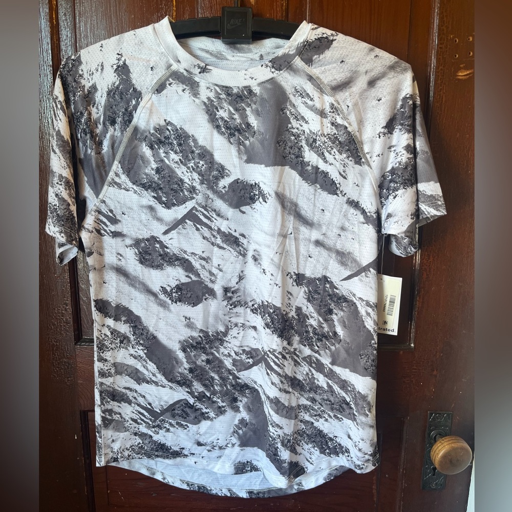 Sport Illustrated, size Small, T- shirt
